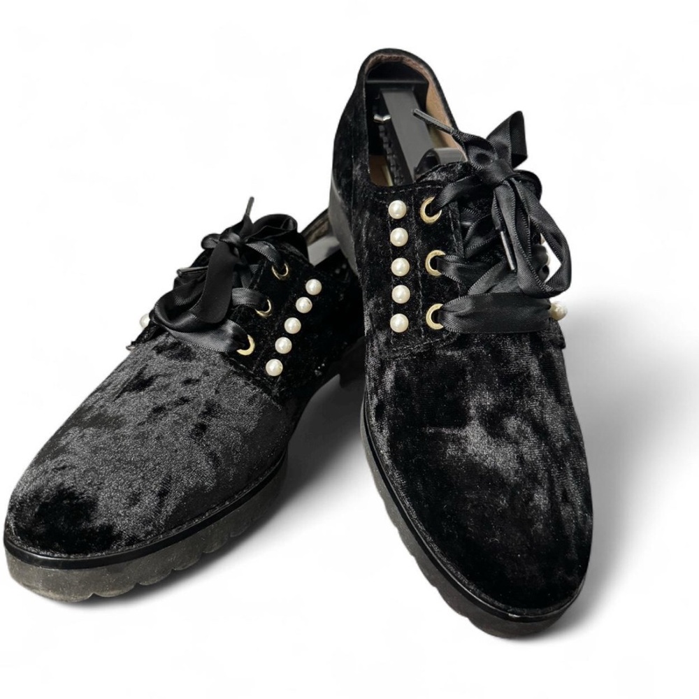 Karl Lagerfeld Paris Black Velvet Pearl Stud Lace Up Loafers Size 7.5M Coquette